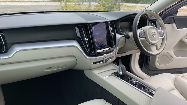 Used Volvo XC60 2022 for sale - 75652294: Photo 4