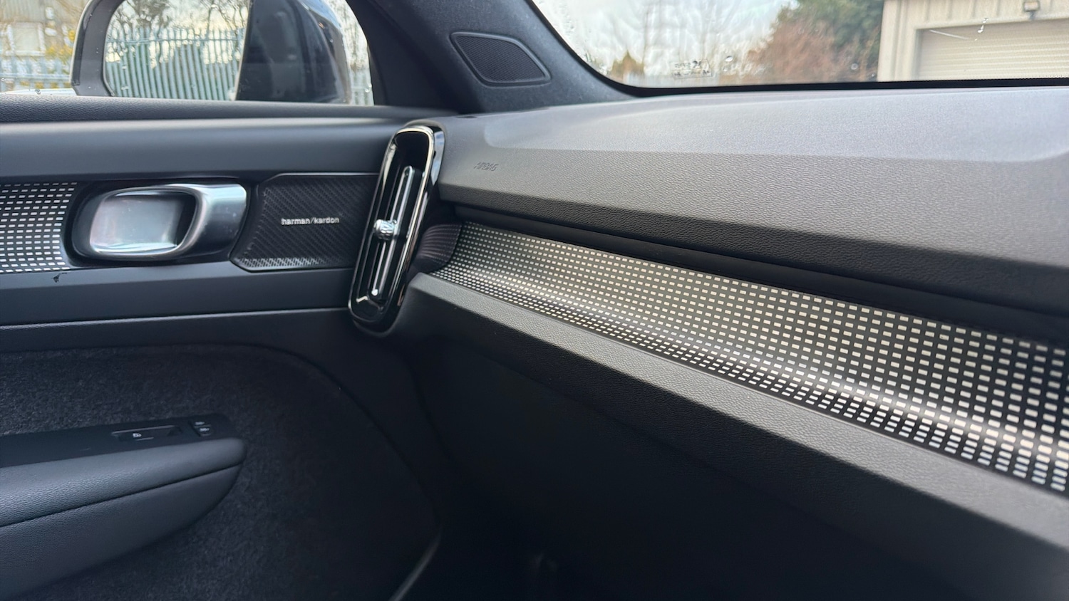 Used Volvo XC40 2024 for sale - 77459613: Photo 14