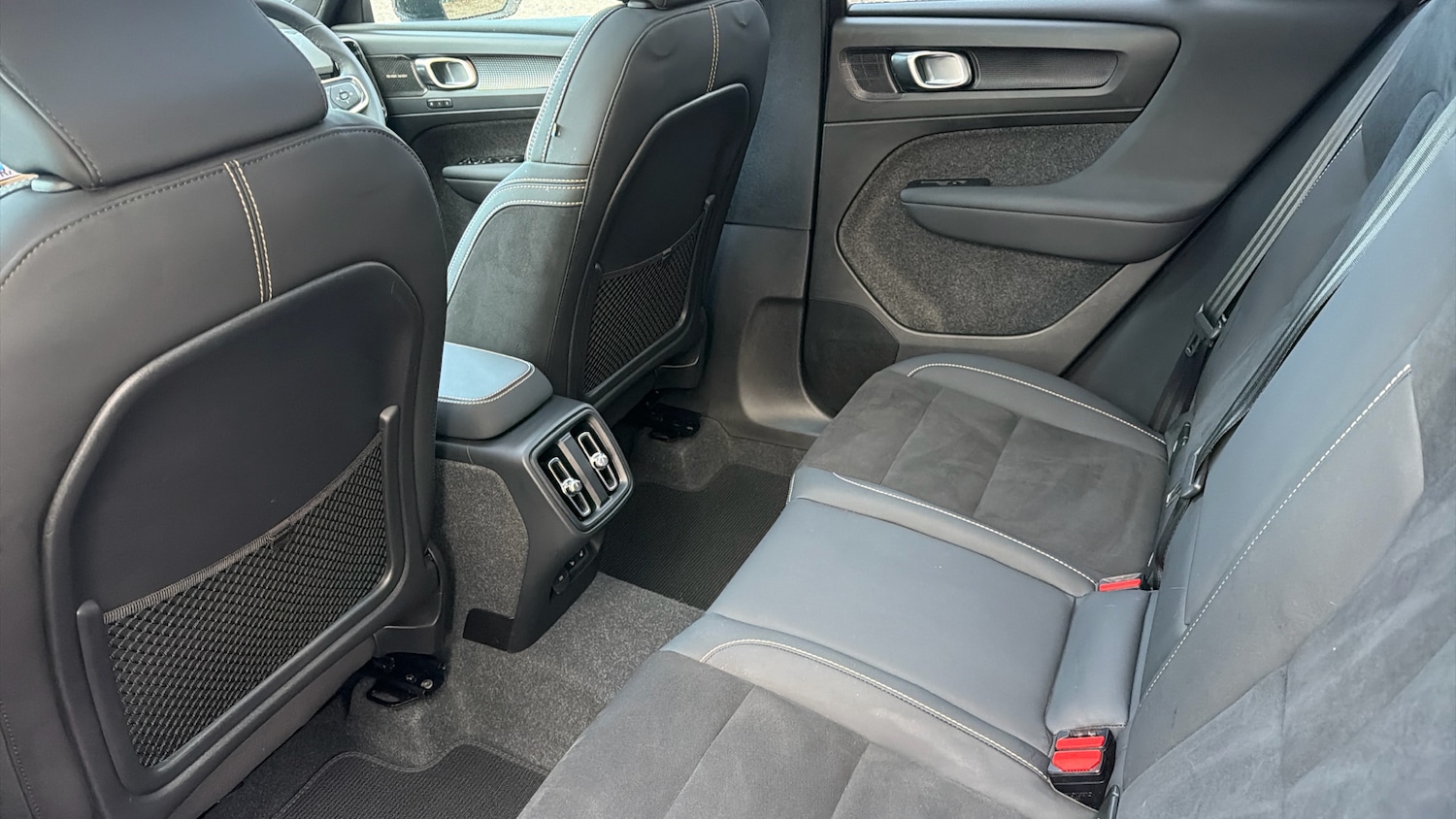 Used Volvo XC40 2024 for sale - 77459613: Photo 33