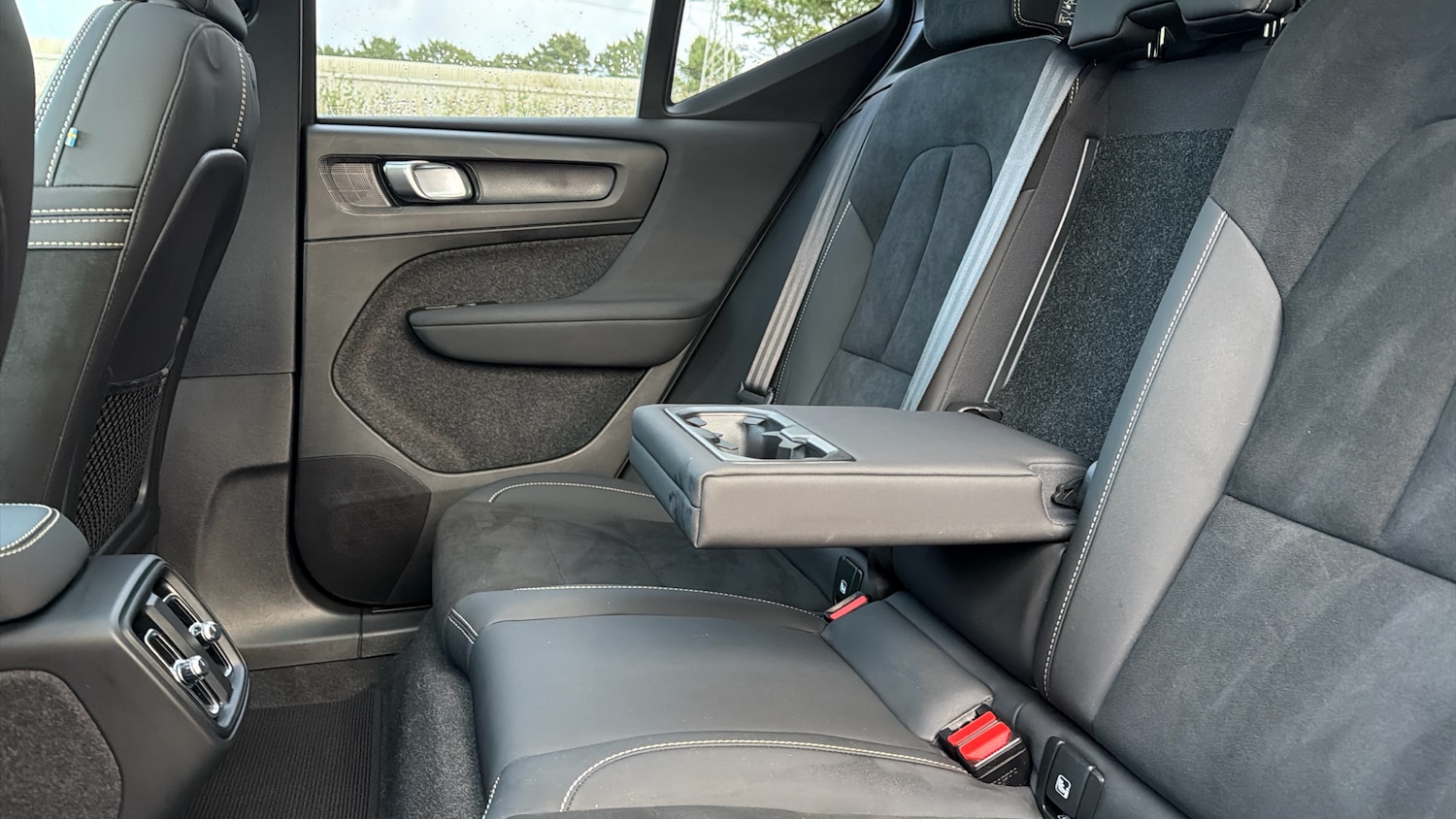 Used Volvo XC40 2024 for sale - 77459613: Photo 34