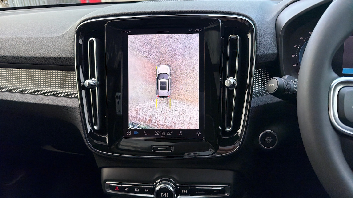 Used Volvo XC40 2024 for sale - 77459613: Photo 37