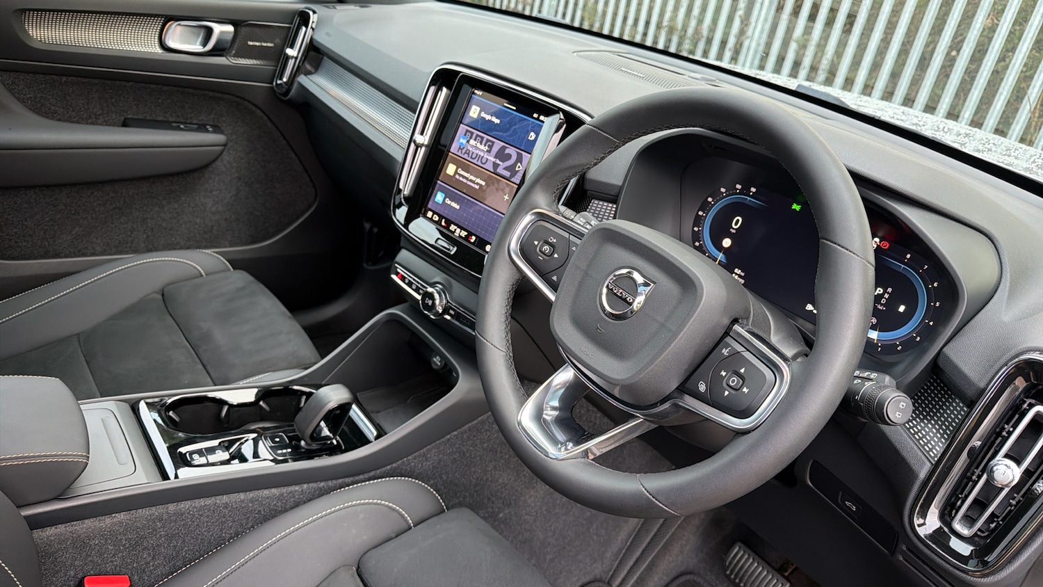 Used Volvo XC40 2024 for sale - 77459613: Photo 4