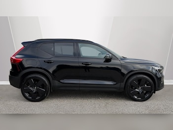 Used Volvo XC40 2025 for sale - 77742489: Photo