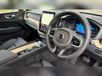 Used Volvo XC60 2025 for sale - 78733355: Photo
