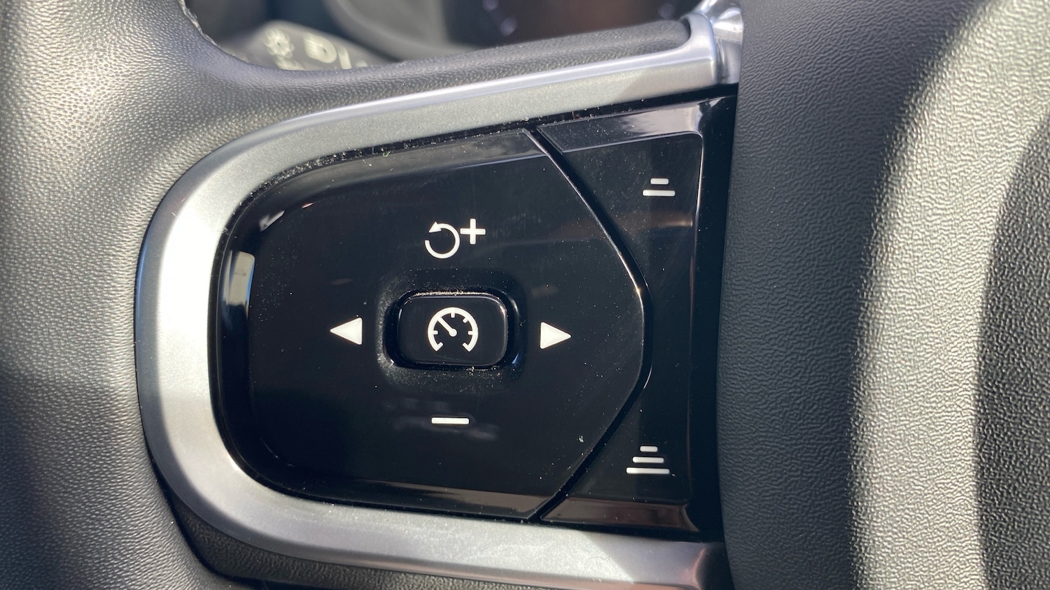 Used Volvo V60 2021 for sale - 76653283: Photo 18