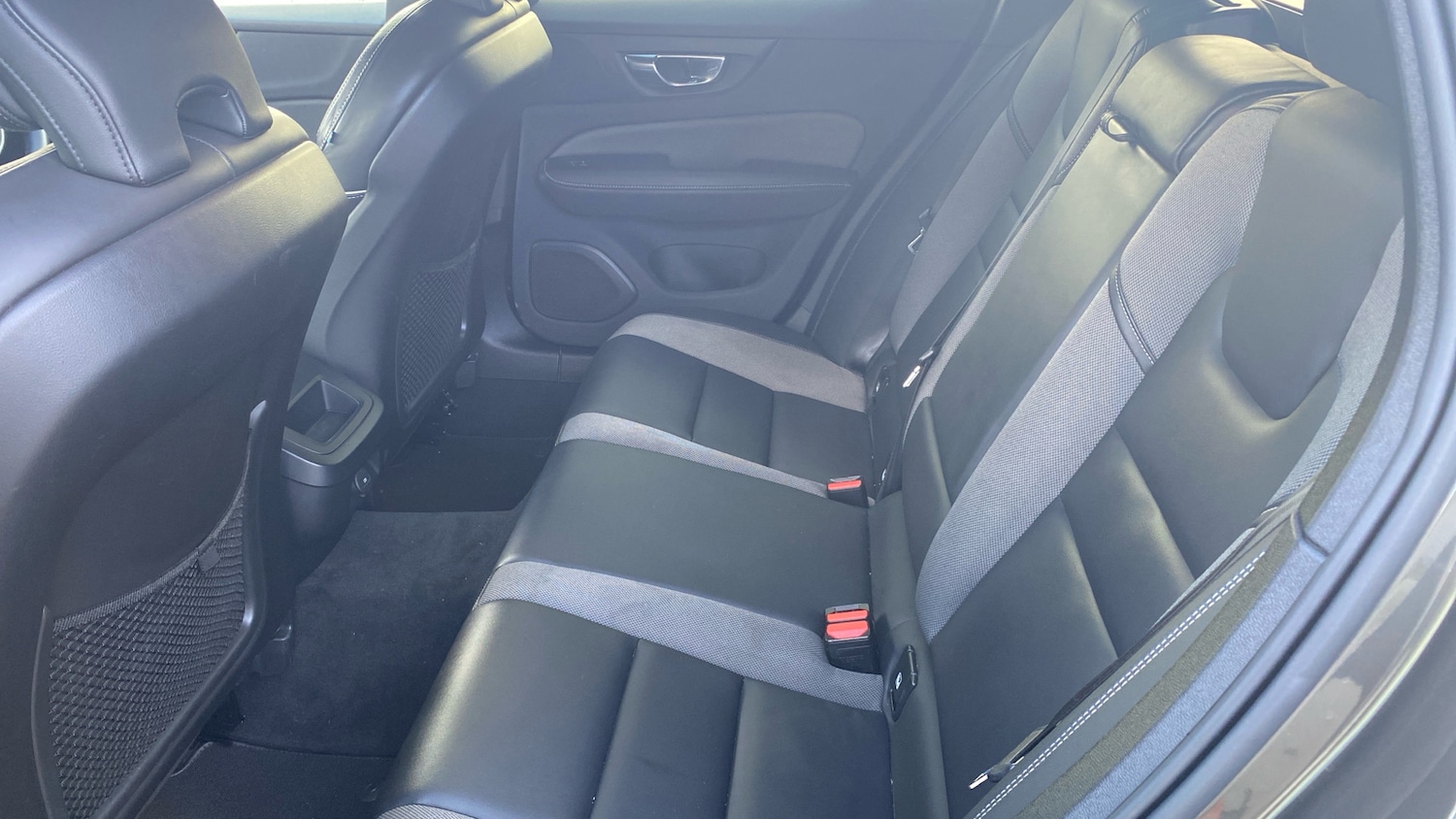 Used Volvo V60 2021 for sale - 76653283: Photo 33