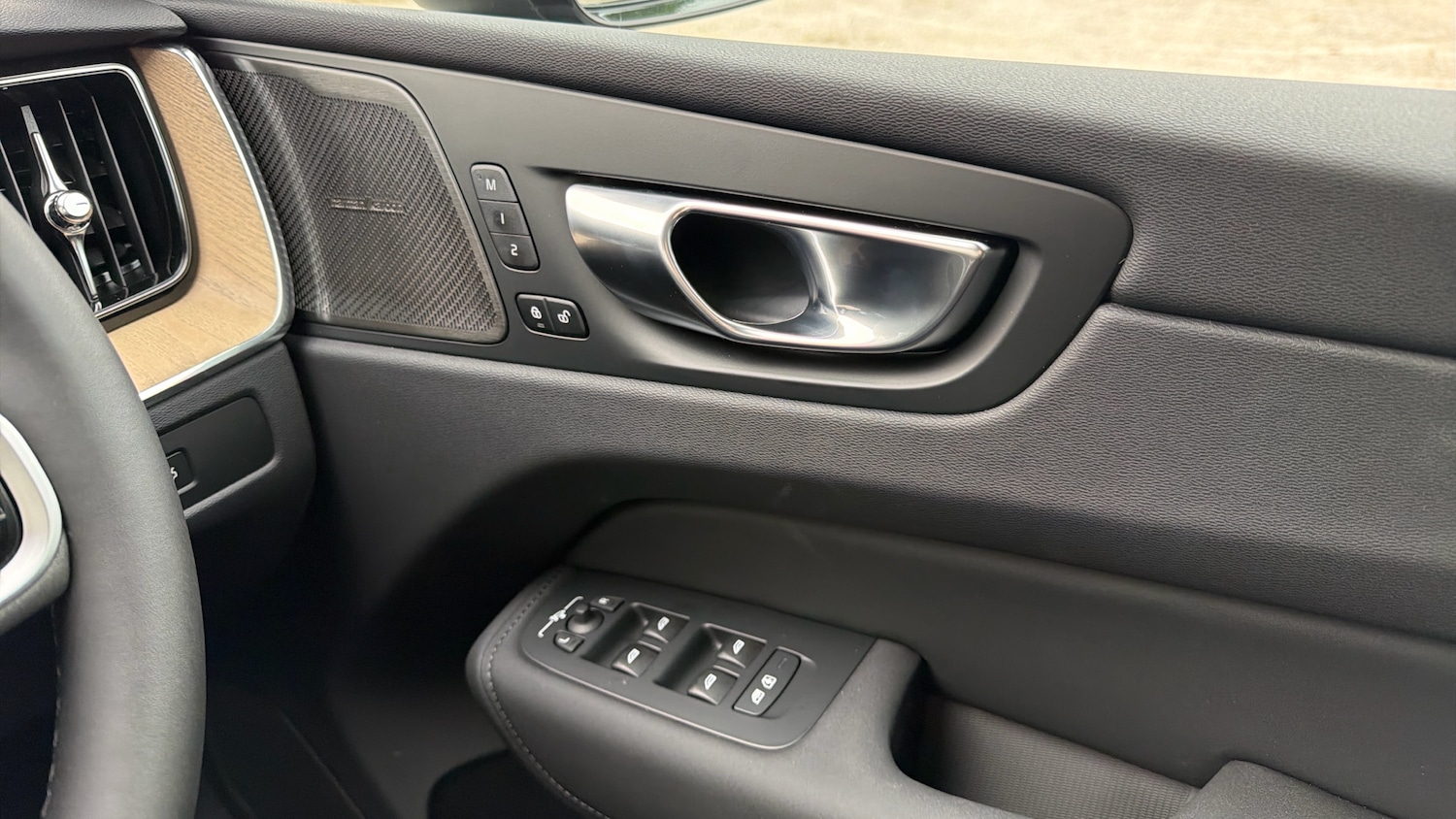 Used Volvo XC60 2025 for sale - 76653329: Photo 15