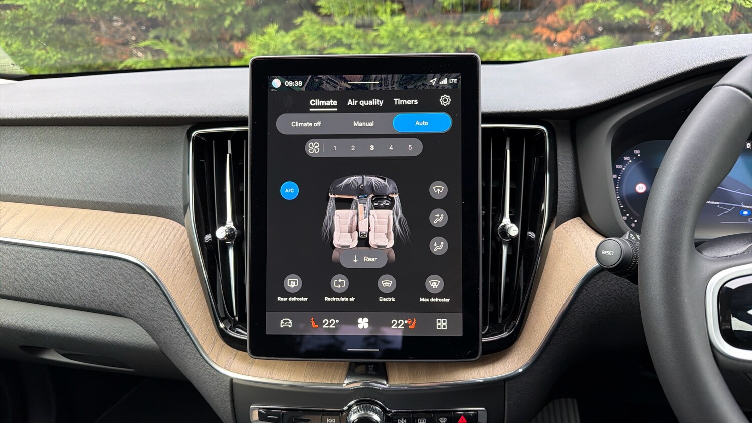 Used Volvo XC60 2025 for sale - 76653329: Photo 31