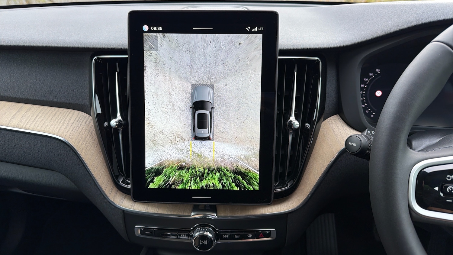 Used Volvo XC60 2025 for sale - 76653329: Photo 32