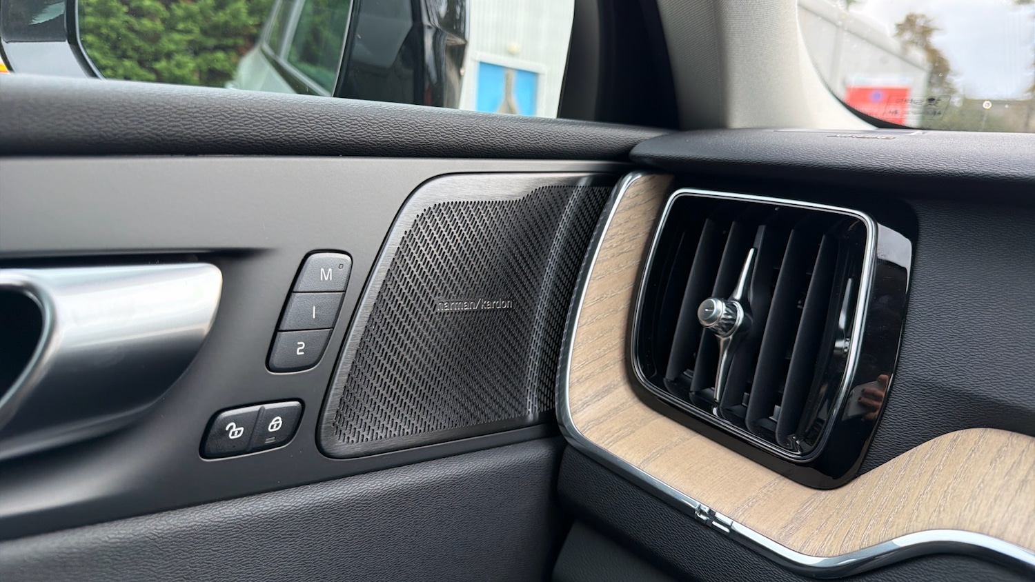 Used Volvo XC60 2025 for sale - 76653329: Photo 34