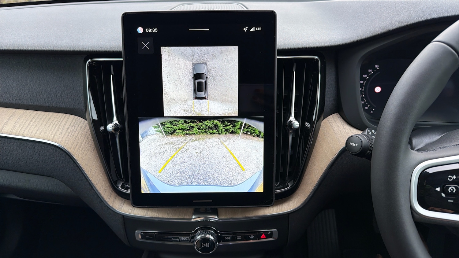 Used Volvo XC60 2025 for sale - 76653329: Photo 36