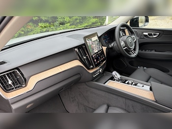 Used Volvo XC60 2025 for sale - 76653329: Photo