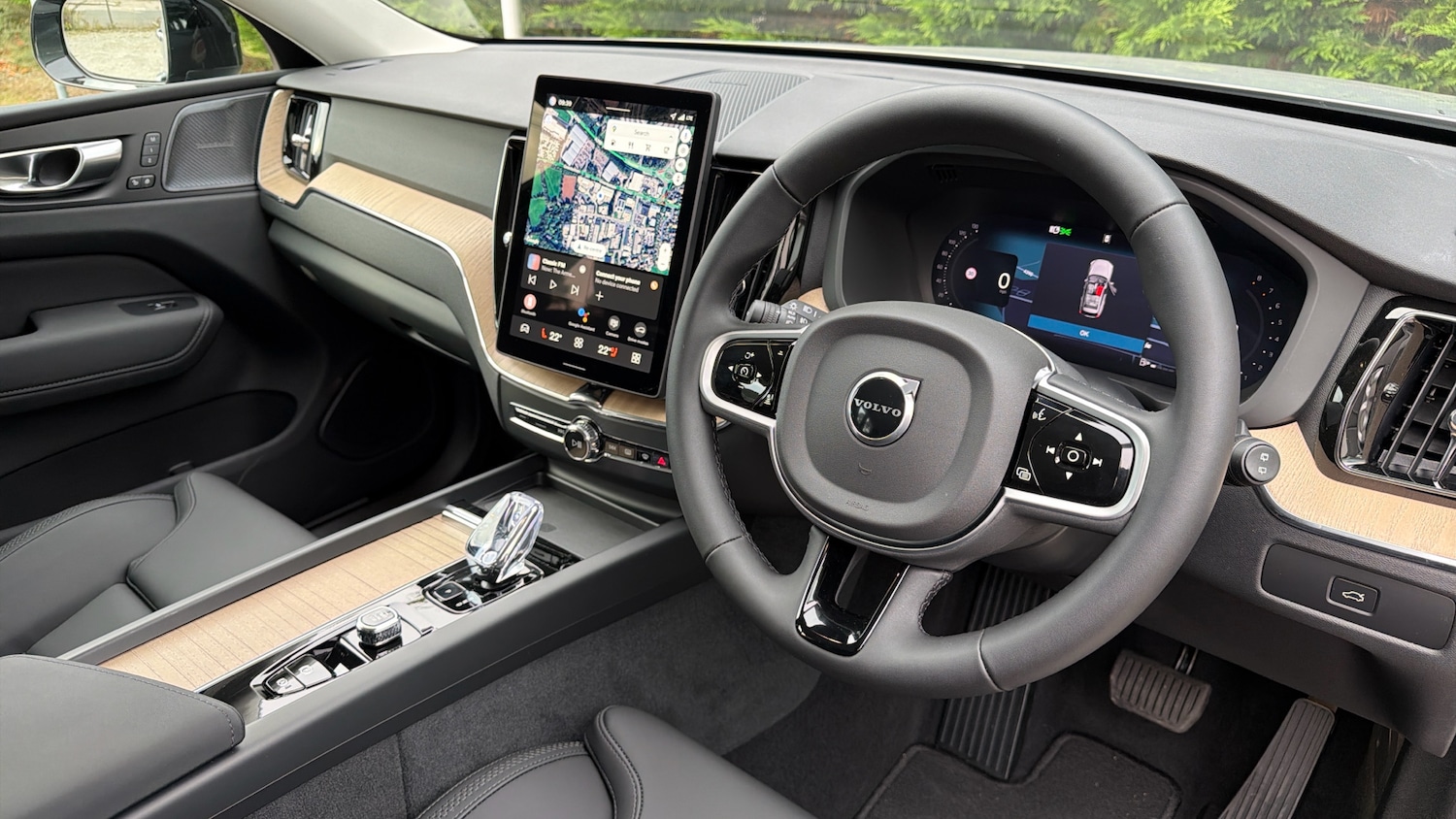 Used Volvo XC60 2025 for sale - 76653329: Photo 5