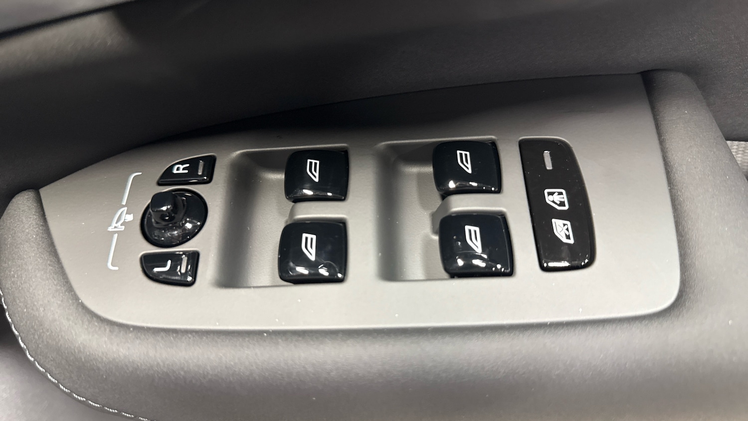 Used Volvo XC90 2025 for sale - 77883831: Photo 24