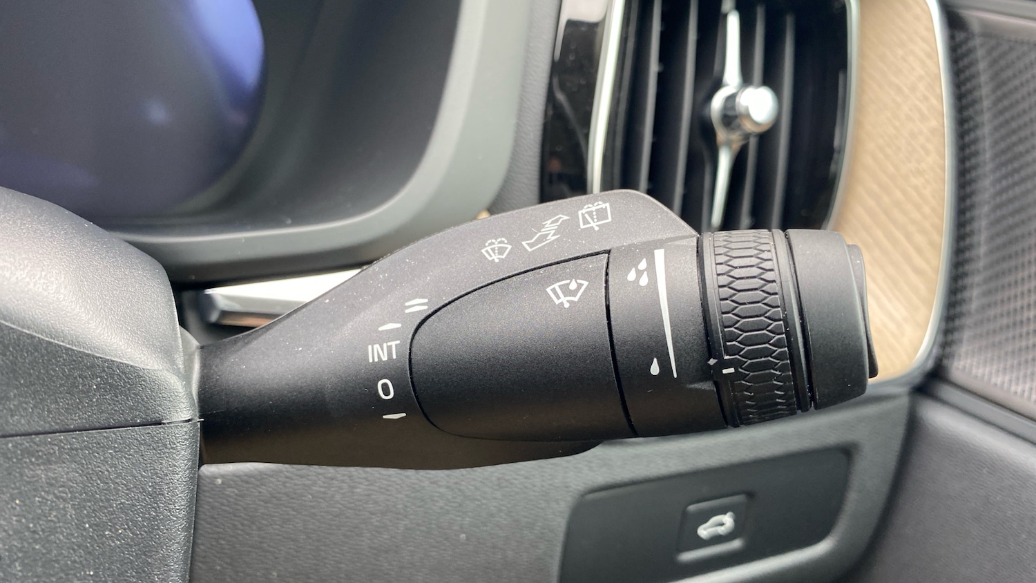 Used Volvo XC60 2025 for sale - 76653324: Photo 22