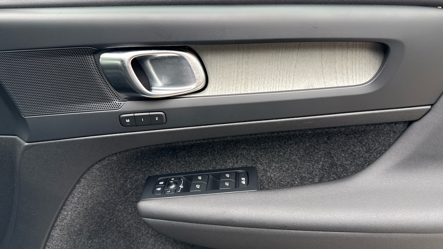 Used Volvo XC40 2023 for sale - 75962266: Photo 15