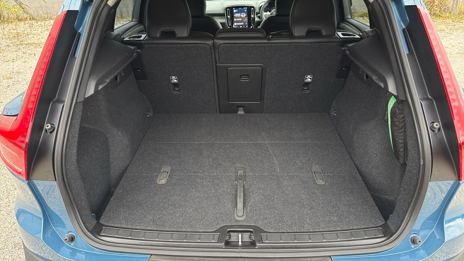 Used Volvo XC40 2023 for sale - 75962266: Photo 17