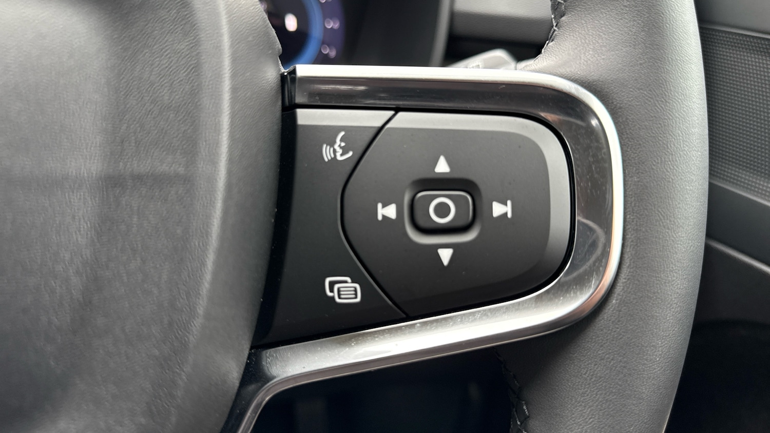 Used Volvo XC40 2023 for sale - 75962266: Photo 19