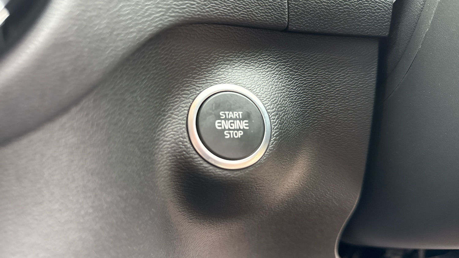 Used Volvo XC40 2023 for sale - 75962266: Photo 23