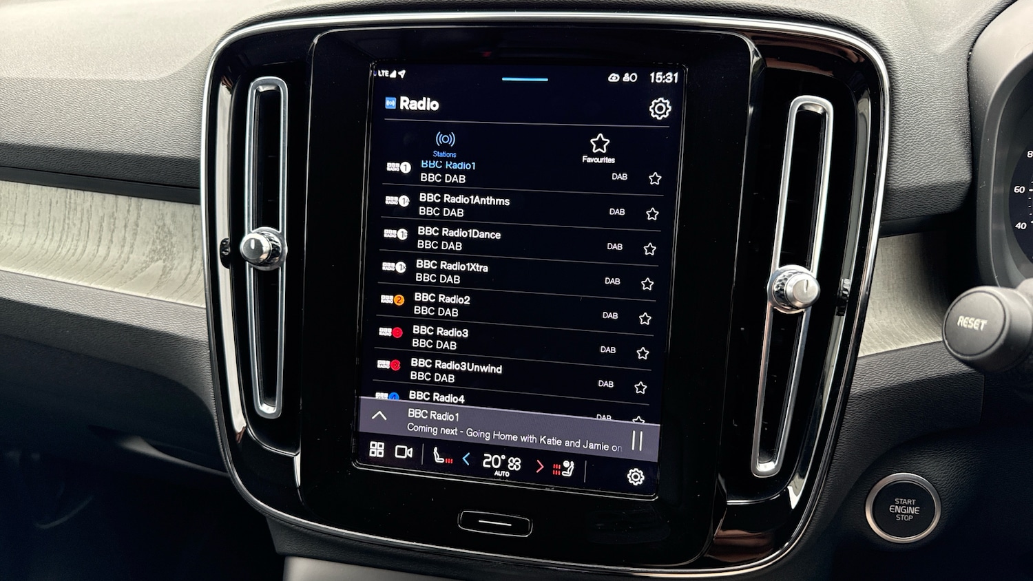 Used Volvo XC40 2023 for sale - 75962266: Photo 30