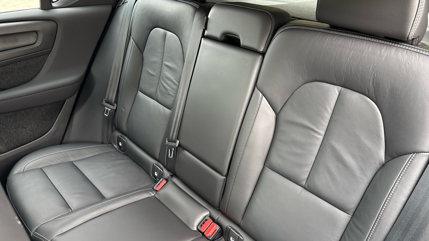 Used Volvo XC40 2023 for sale - 75962266: Photo 33