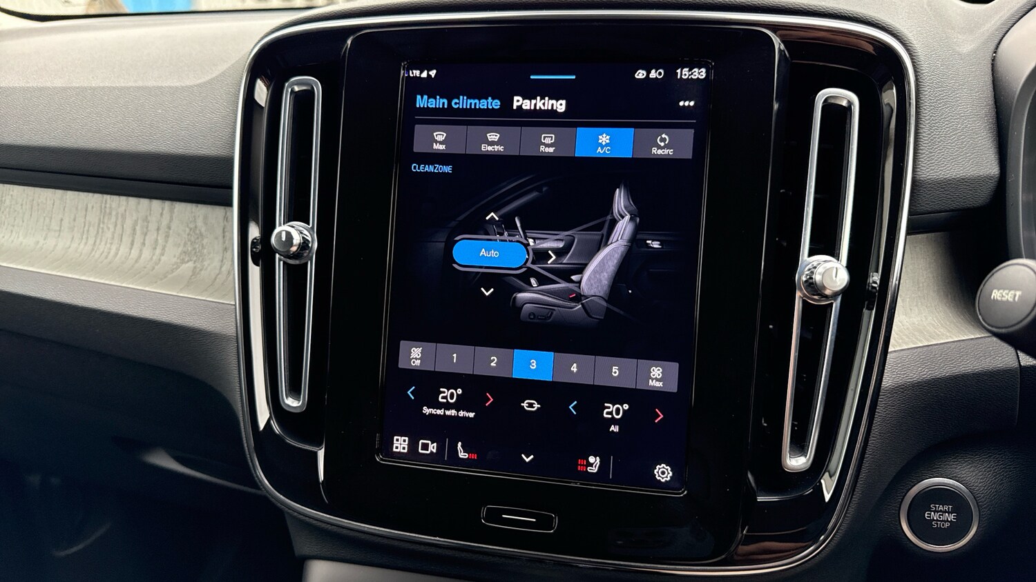 Used Volvo XC40 2023 for sale - 75962266: Photo 34