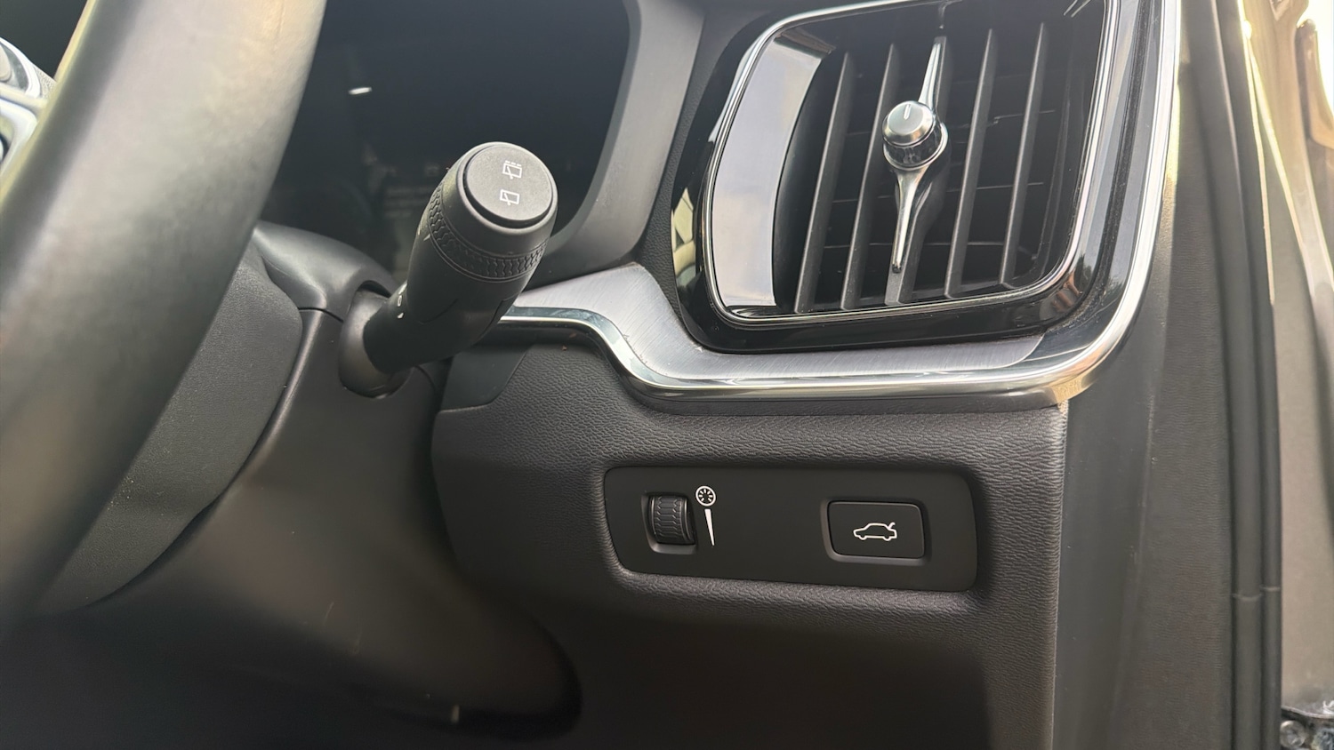 Used Volvo V60 2020 for sale - 77555784: Photo 35