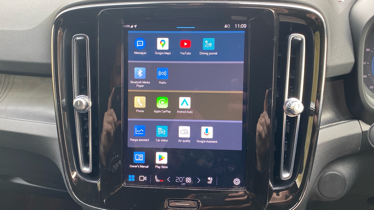 Used Volvo XC40 2022 for sale - 77325959: Photo 15