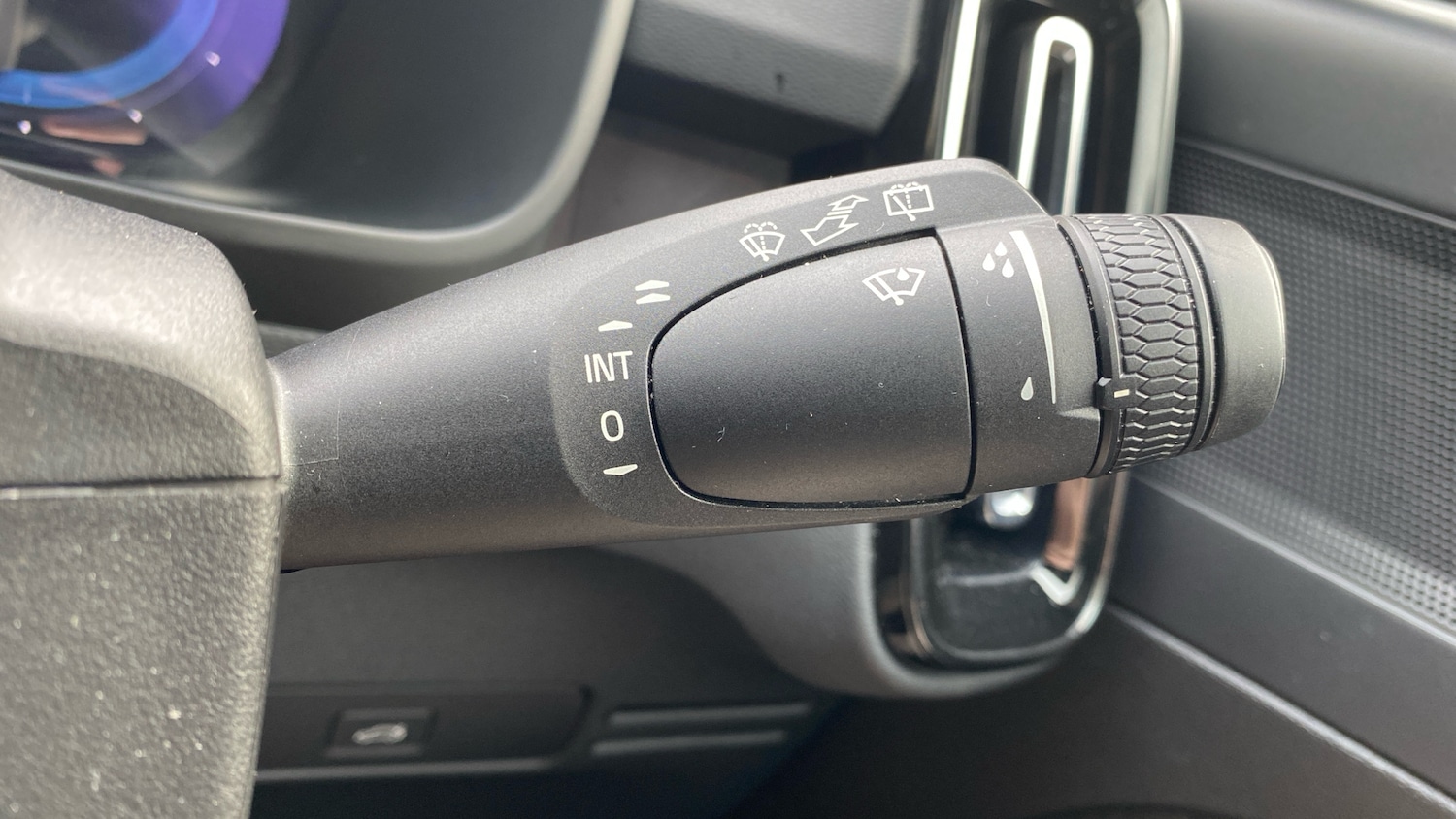 Used Volvo XC40 2022 for sale - 77325959: Photo 21