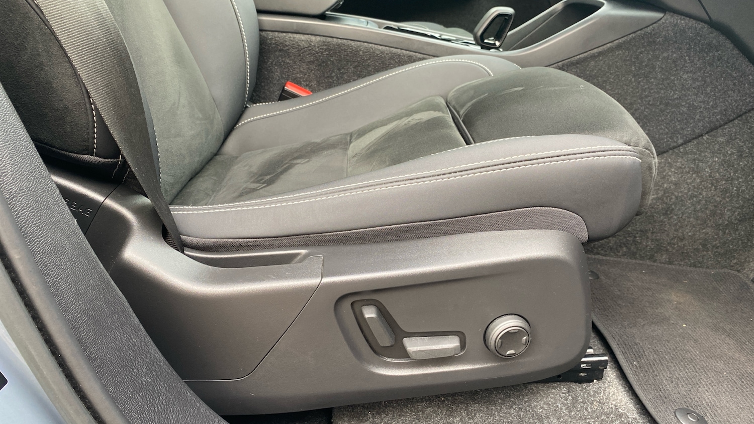 Used Volvo XC40 2022 for sale - 77325959: Photo 28