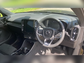 Used Volvo XC40 2022 for sale - 78659352: Photo