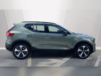 Used Volvo XC40 2025 for sale - 79582188: Photo