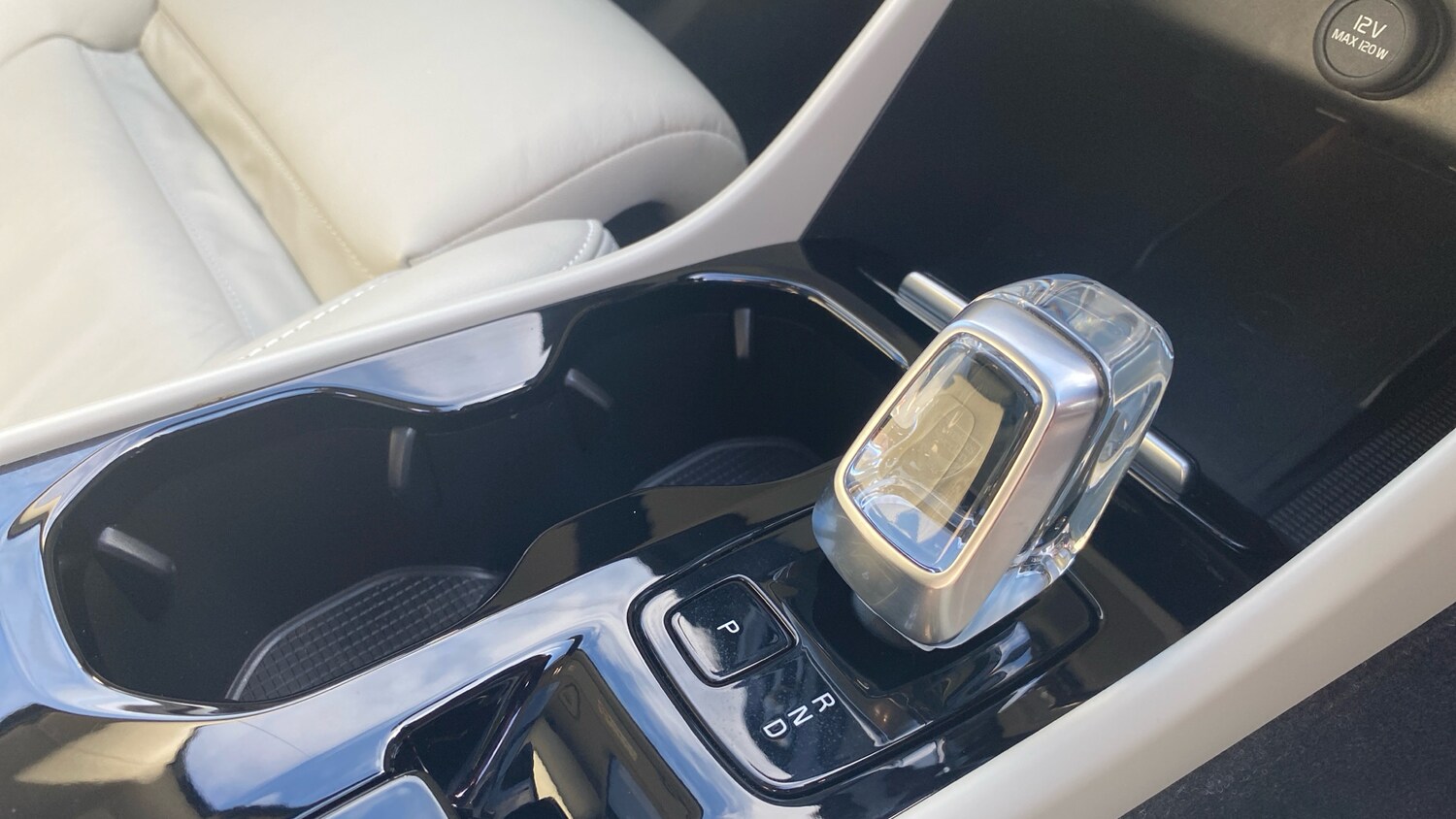 Used Volvo XC40 2022 for sale - 76653274: Photo 14