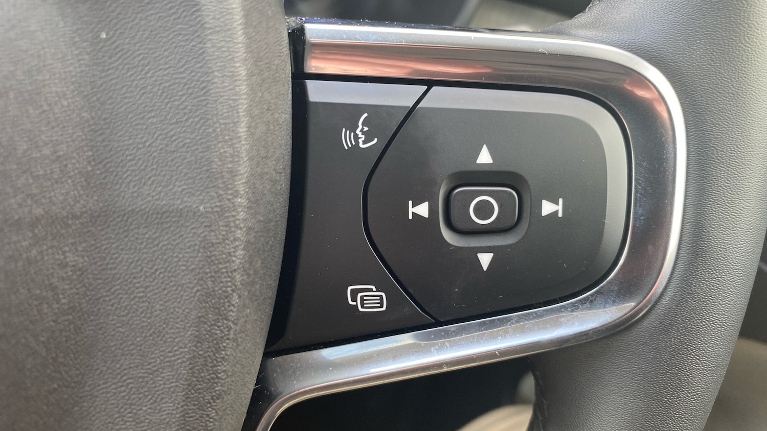 Used Volvo XC40 2022 for sale - 76653274: Photo 19