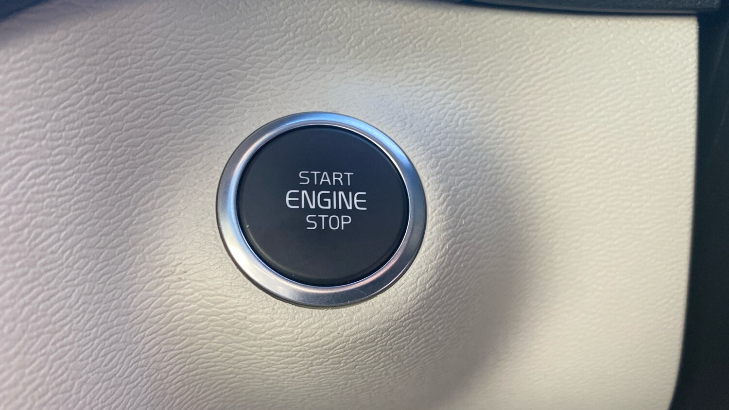 Used Volvo XC40 2022 for sale - 76653274: Photo 23