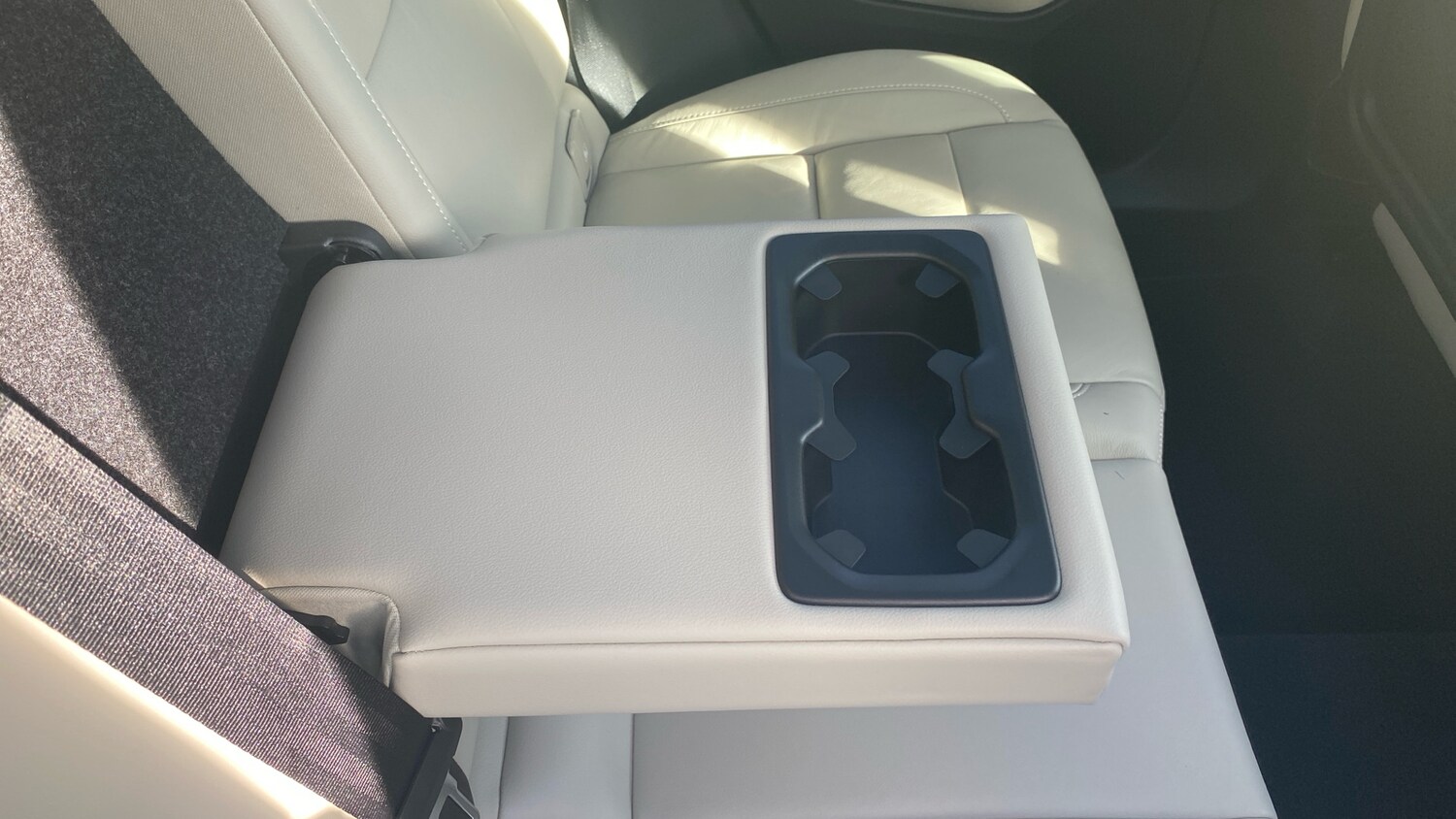 Used Volvo XC40 2022 for sale - 76653274: Photo 26