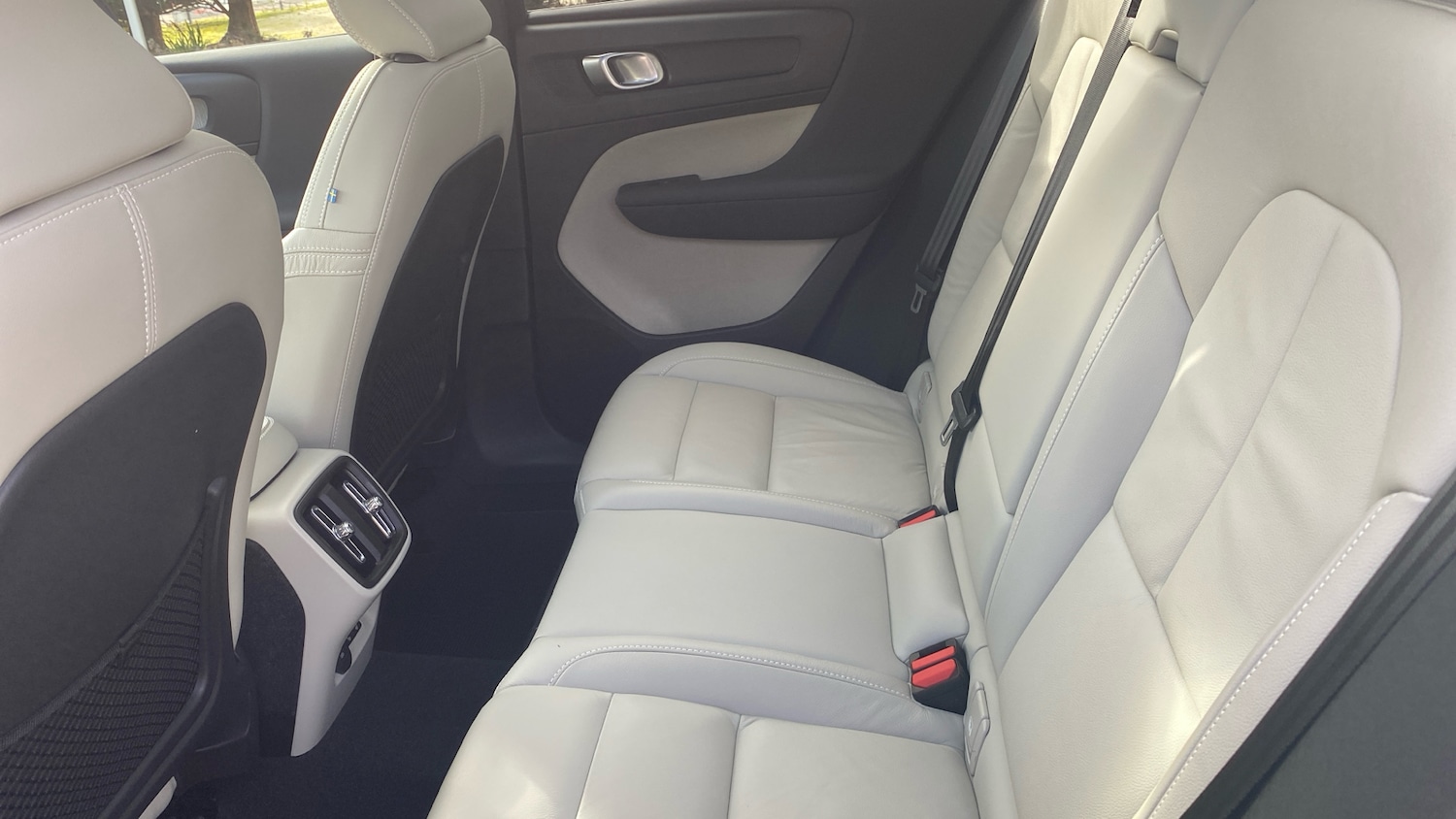 Used Volvo XC40 2022 for sale - 76653274: Photo 33