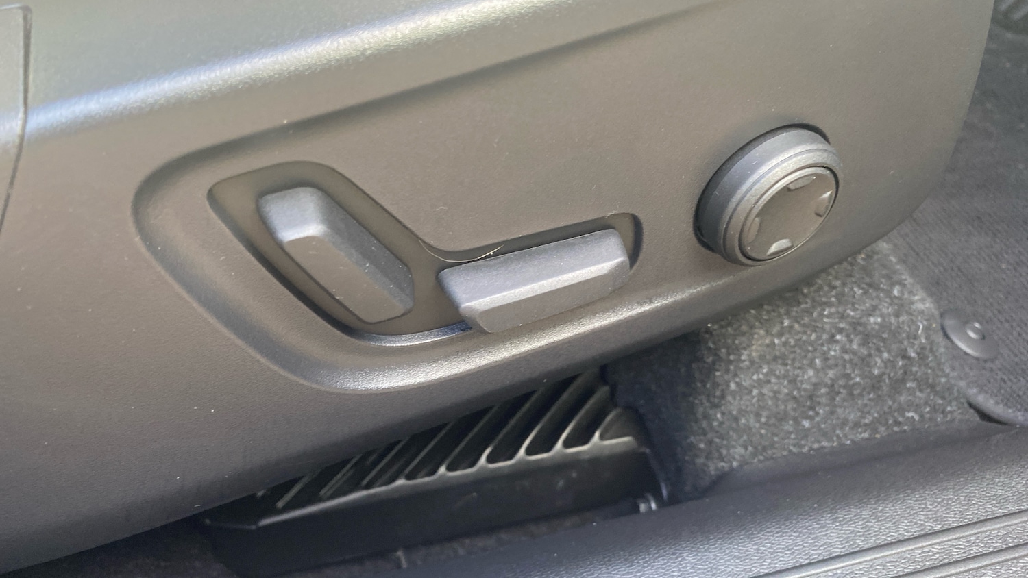 Used Volvo XC40 2022 for sale - 76653274: Photo 41