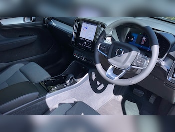 Used Volvo XC40 2023 for sale - 79407958: Photo