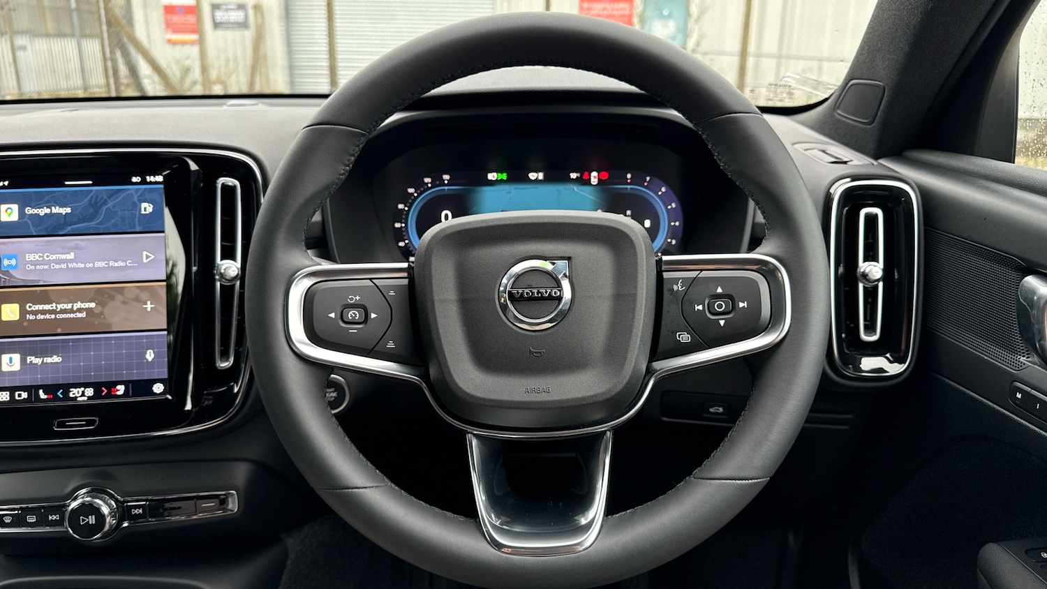 Used Volvo XC40 2024 for sale - 77312190: Photo 10