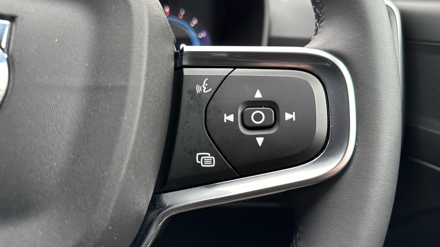 Used Volvo XC40 2024 for sale - 77312190: Photo 22