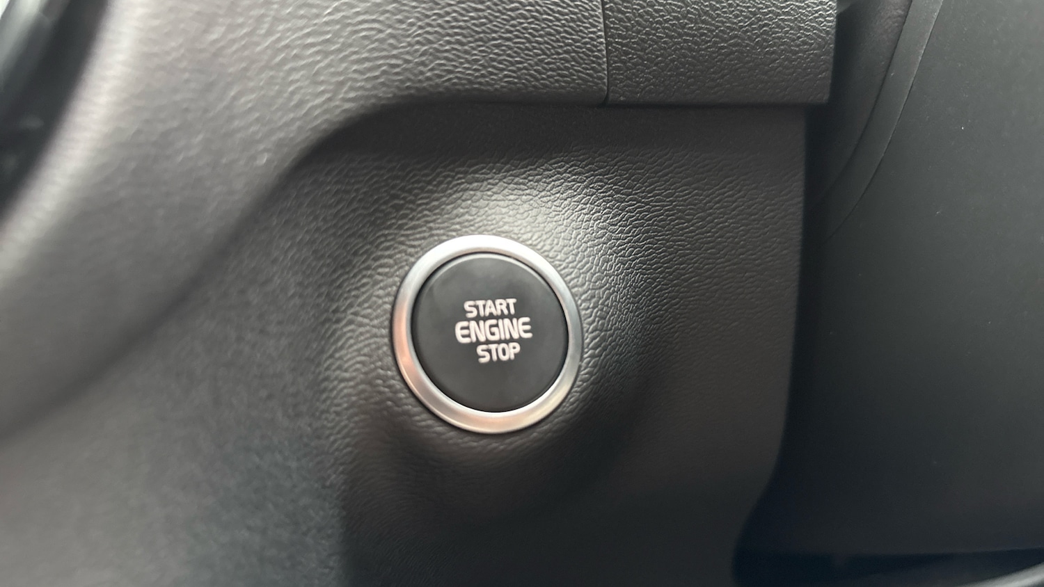 Used Volvo XC40 2024 for sale - 77312190: Photo 27