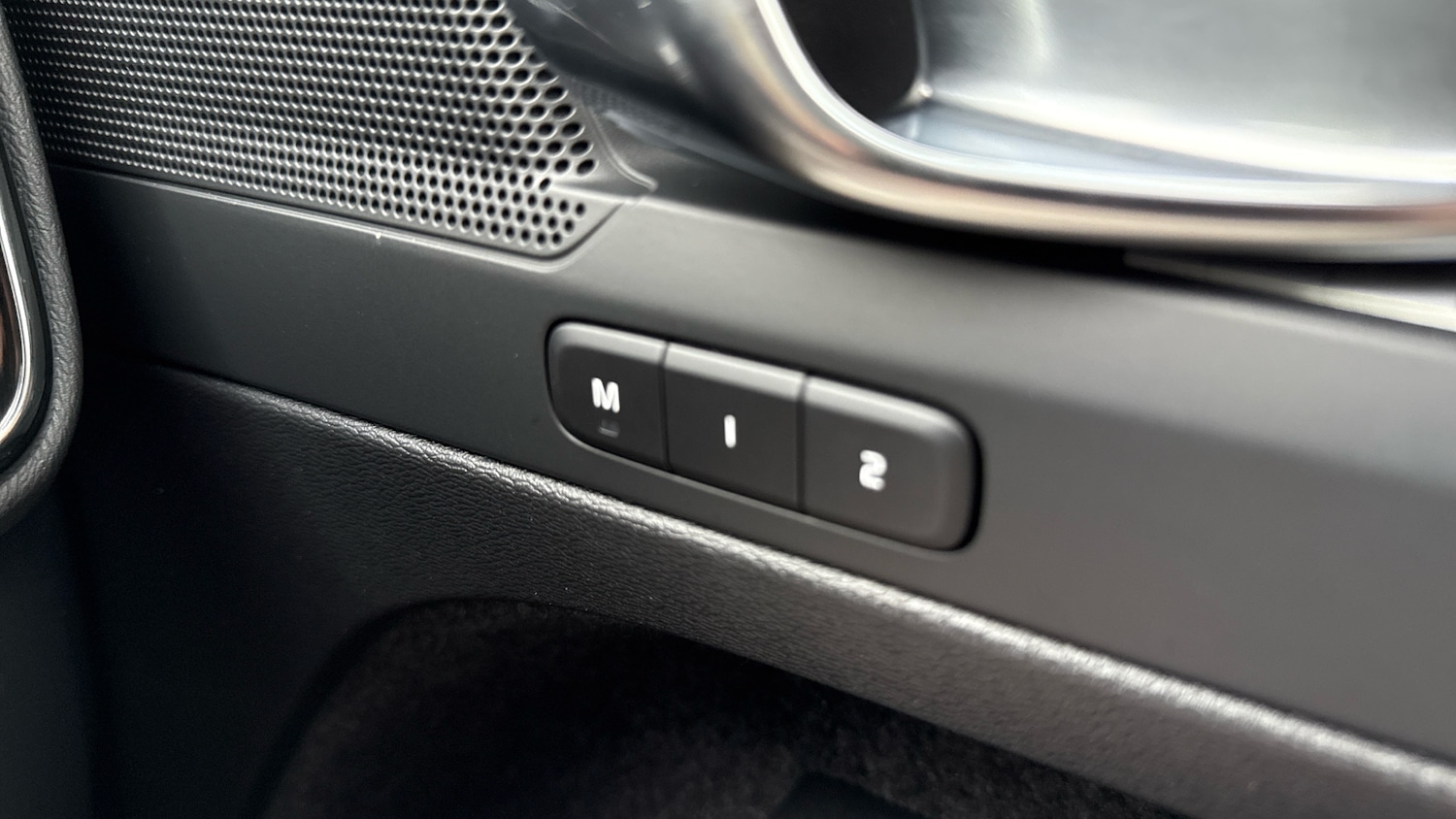 Used Volvo XC40 2024 for sale - 77312190: Photo 40