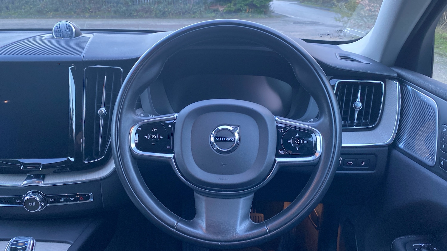 Used Volvo XC60 2020 for sale - 76653244: Photo 10