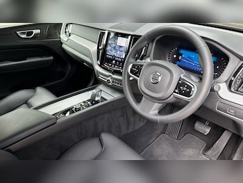 Used Volvo XC60 2023 for sale - 78836177: Photo