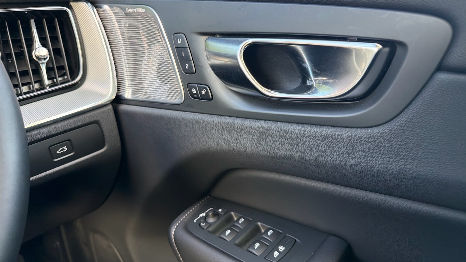 Used Volvo XC60 2025 for sale - 77113263: Photo 29