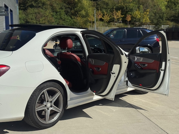 Used Mercedes-Benz C-Class 2015 for sale - 75309055: Photo 4
