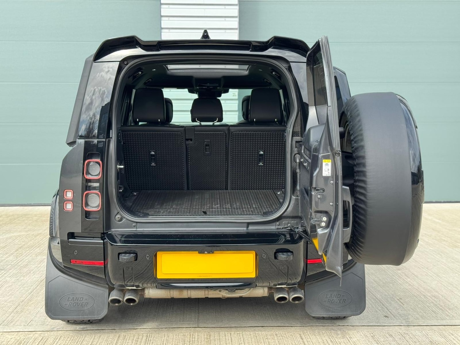 Used Land Rover Defender 2022 for sale - 77889226: Photo 14