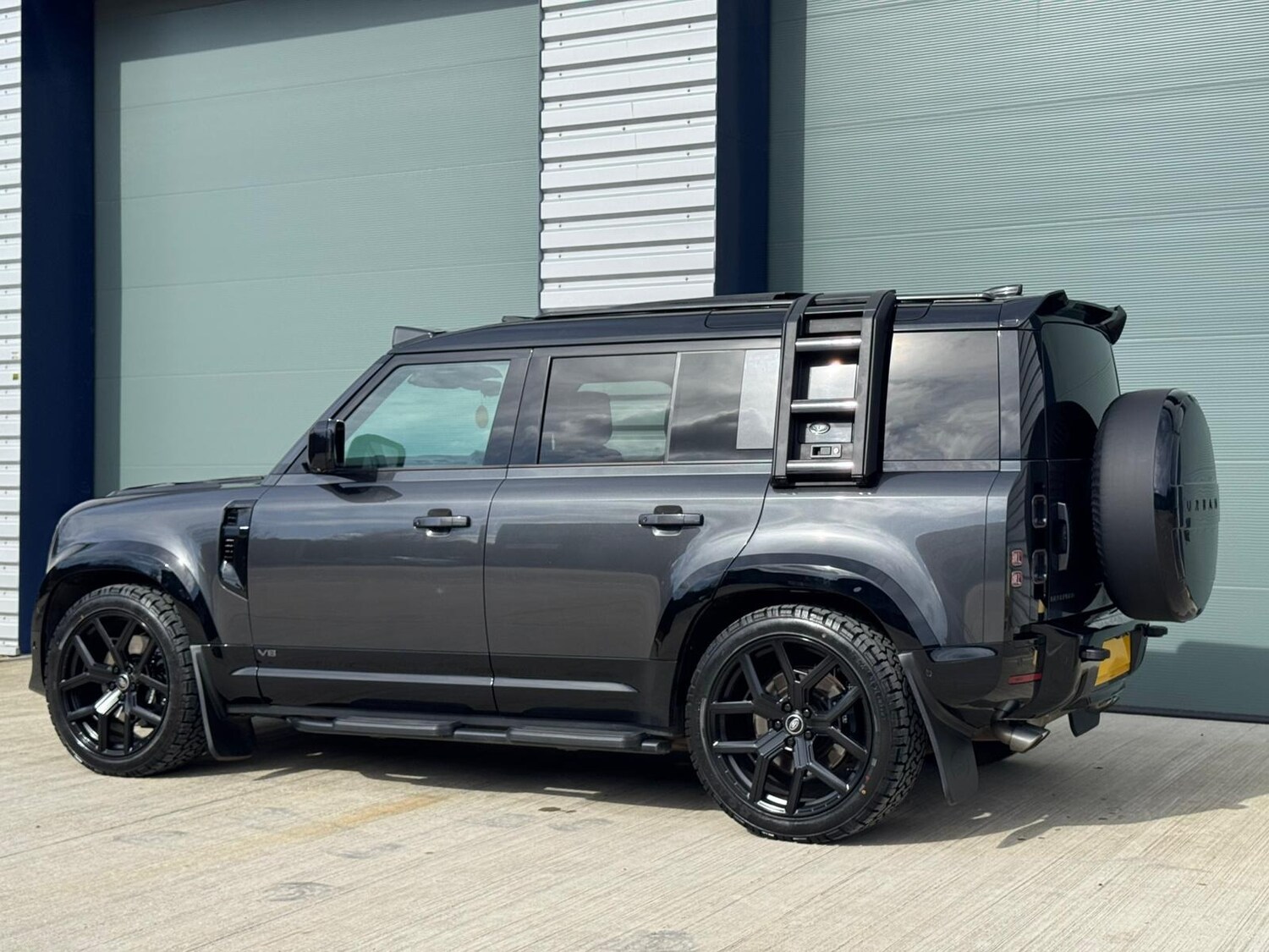 Used Land Rover Defender 2022 for sale - 77889226: Photo 27