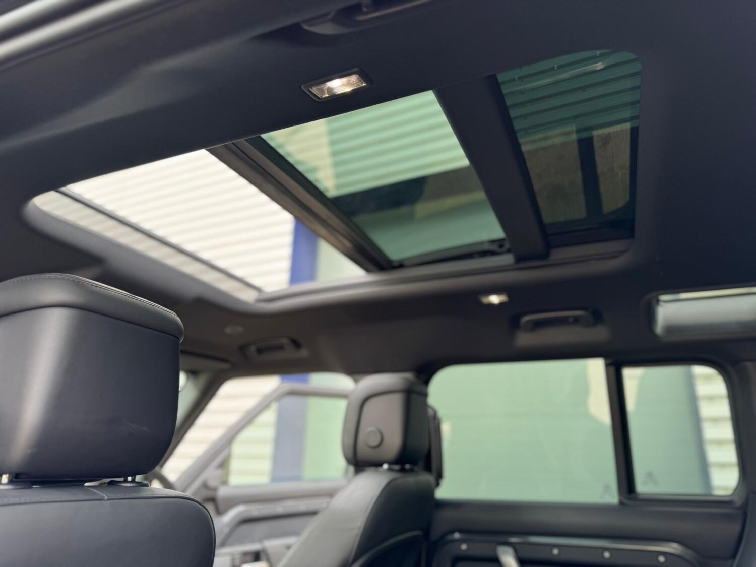 Used Land Rover Defender 2022 for sale - 77889226: Photo 34